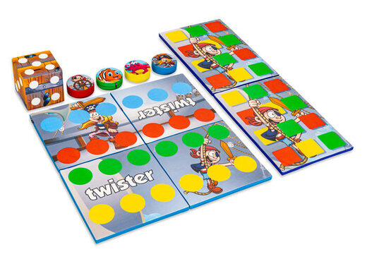 Kleurrijk spellenset achterkant van Softplay in Pirate Seaworld thema